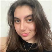 Profesora de español e inglés. Con experiencia dando clases a niños y adolescentes.